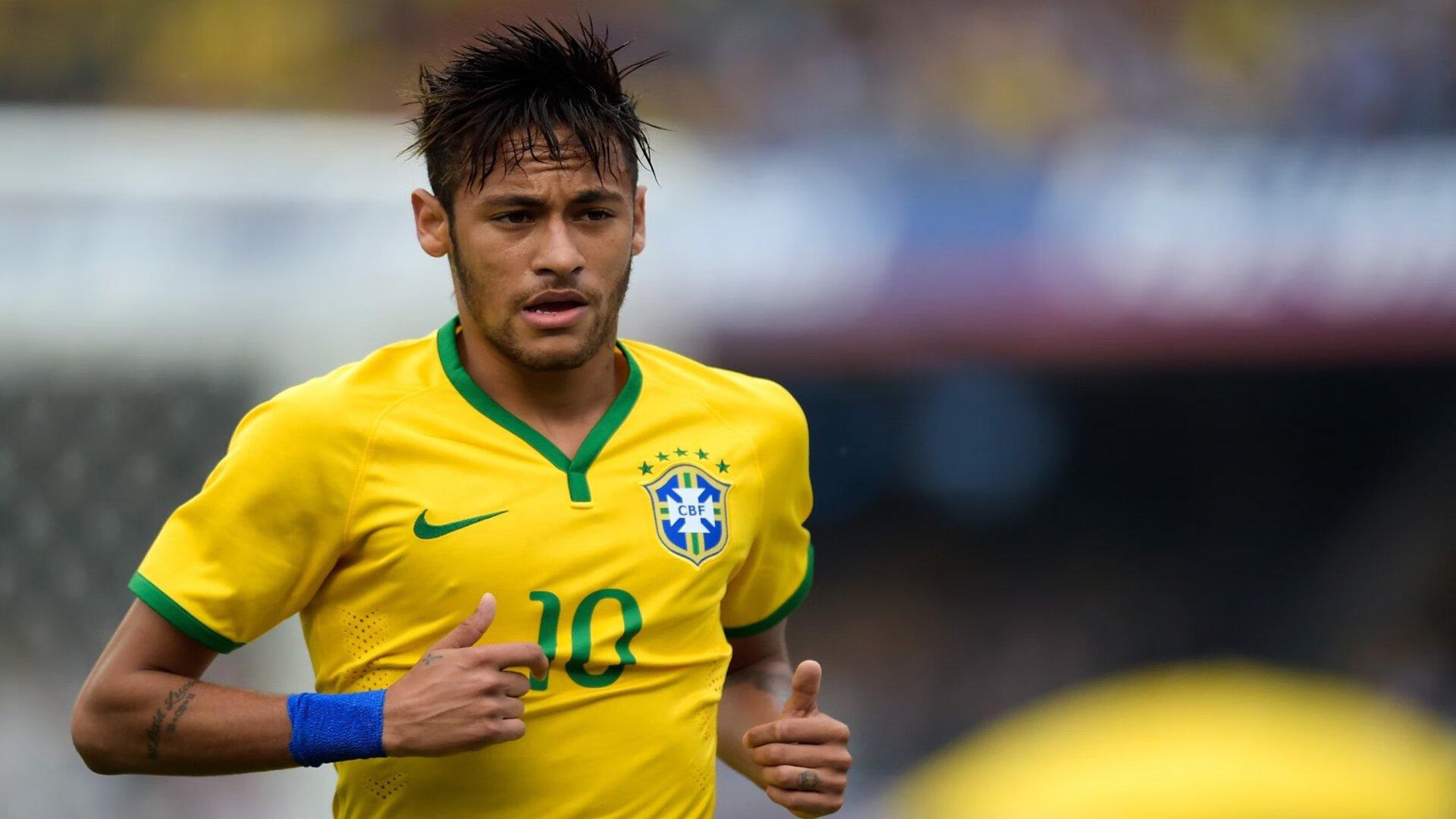 荣耀时刻，姆巴佩领取西甲九月最佳球员奖，开启新时代篇章